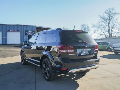 Used 2020 Dodge Journey Crossroad w/ Popular Equipment Group image 4