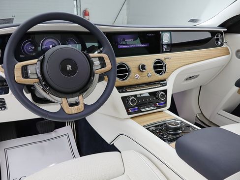 Used 2025 Rolls-Royce Ghost AWD/4WD image 26