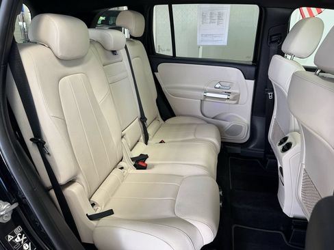 Used 2022 Mercedes-Benz GLB 250 4MATIC w/ Premium Package Lite image 28