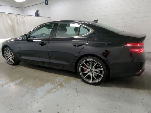 Used 2025 Genesis G70 2.5T image 9