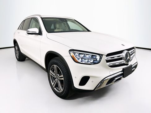 Used 2022 Mercedes-Benz GLC 300 GLC 300 w/ Premium Package Lite image 3