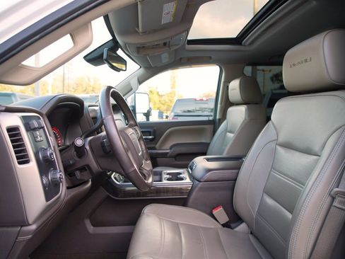 Used 2016 GMC Sierra 3500 Denali w/ Duramax Plus Package image 20