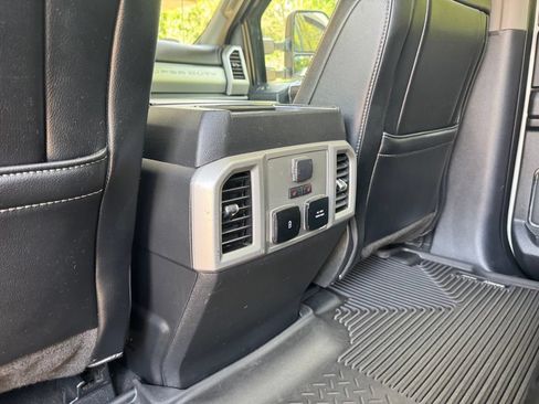 Used 2021 Ford F350 Lariat AWD/4WD image 29