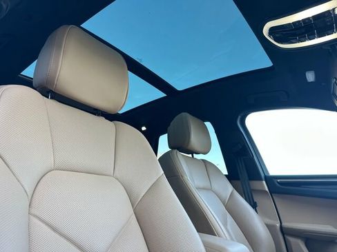 Used 2024 Porsche Macan image 20