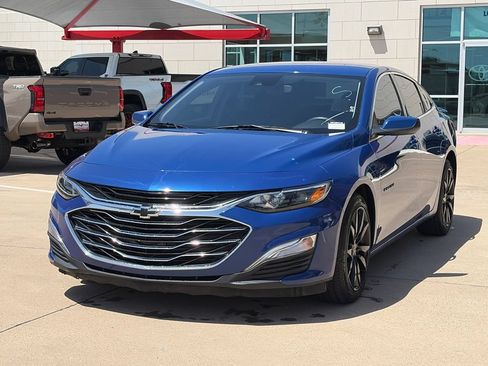 Used 2023 Chevrolet Malibu RS w/ Driver Confidence Package FWD image 4