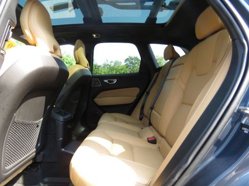 Used 2020 Volvo XC60 T8 Inscription AWD/4WD image 20