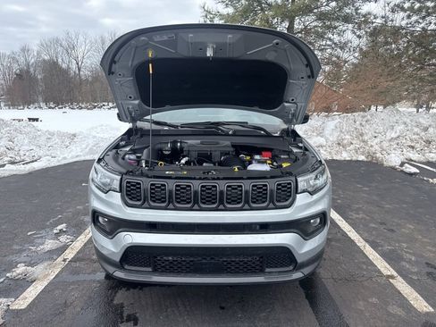 New 2026 Jeep Compass Latitude image 12