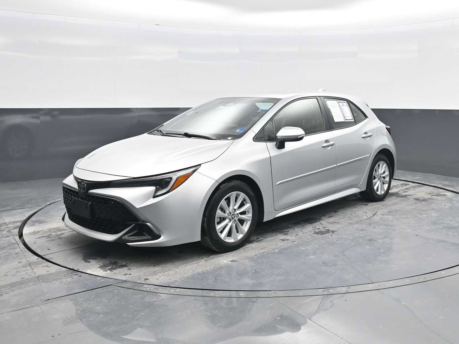Used 2024 Toyota Corolla SE FWD image 4