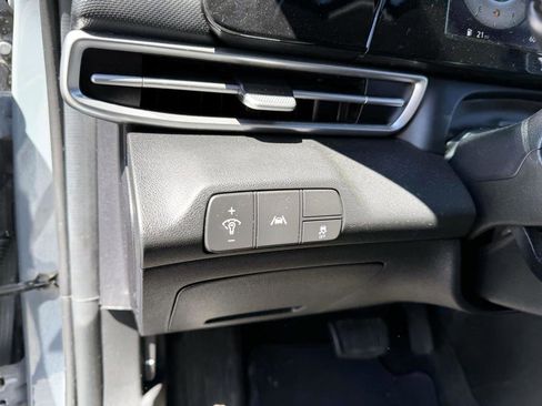 Used 2022 Hyundai Elantra SEL w/ Convenience + Premium Package FWD image 14