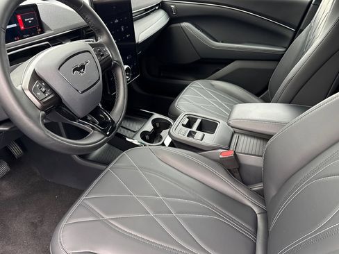Certified 2025 Ford Mustang Mach-E Select image 11