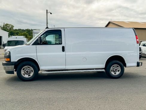 Used 2022 GMC Savana 2500 w/ Driver Convenience Package image 6