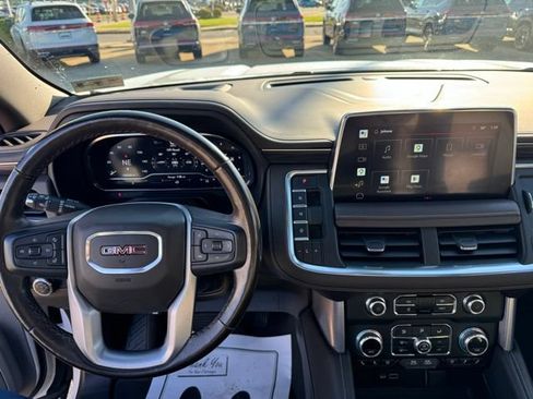 Used 2022 GMC Yukon XL SLT w/ SLT Luxury Package AWD/4WD image 16