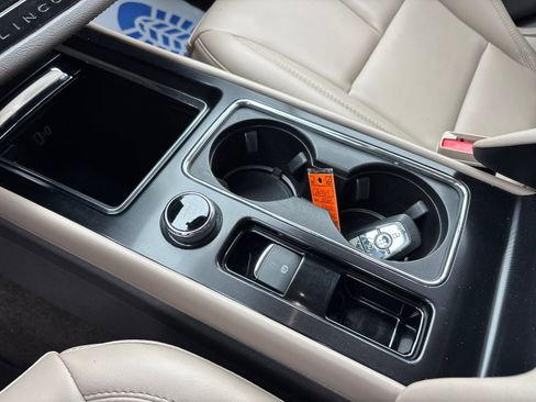 Certified 2022 Lincoln Corsair FWD image 24