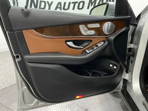 Used 2019 Mercedes-Benz GLC 350e 4MATIC image 15