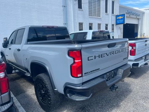 Used 2024 Chevrolet Silverado 2500 ZR2 w/ Technology Package AWD/4WD image 4