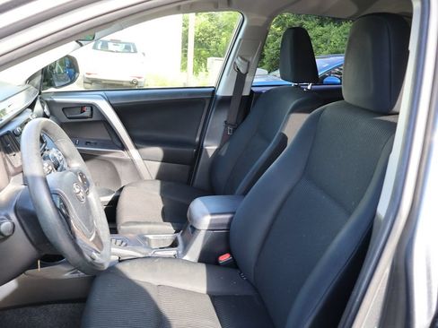 Used 2016 Toyota RAV4 LE AWD/4WD image 11