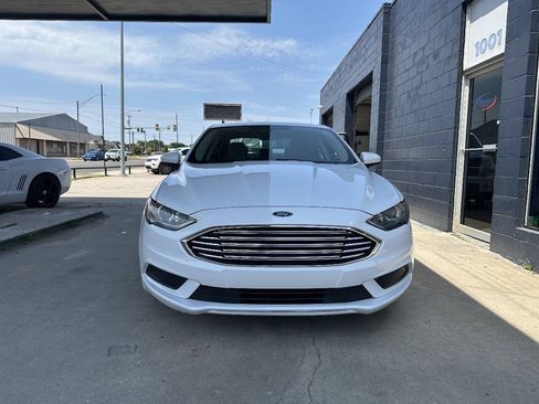 Used 2017 Ford Fusion S FWD image 3