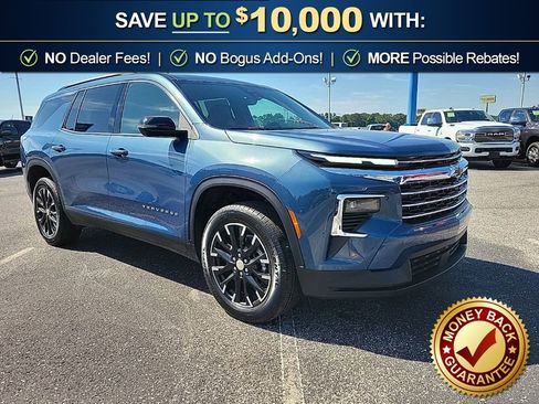 New 2026 Chevrolet Traverse LT w/ Sun and Wheel Package FWD image 4