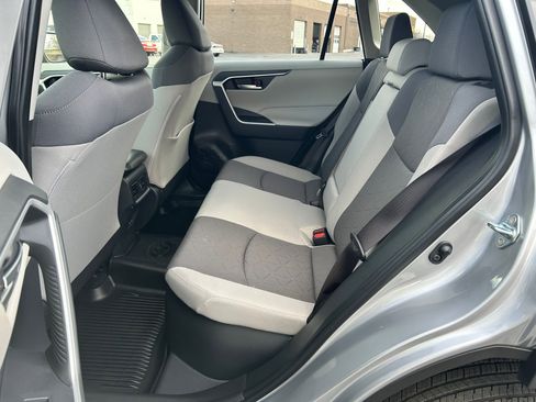 Used 2025 Toyota RAV4 XLE image 23