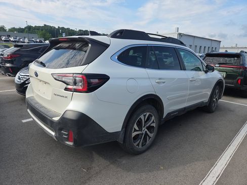Certified 2022 Subaru Outback Limited AWD/4WD image 5