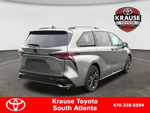 New 2026 Toyota Sienna XSE FWD image 8