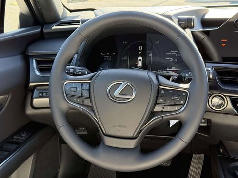 New 2025 Lexus UX 300h AWD image 9