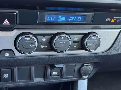 Certified 2022 Toyota Tacoma SR image 27