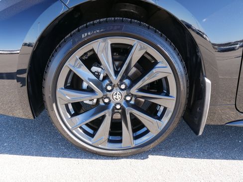 Used 2025 Toyota Corolla SE image 13