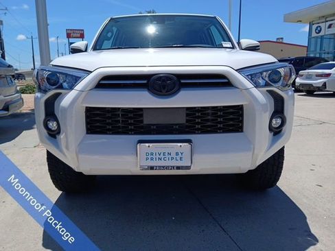 Used 2021 Toyota 4Runner SR5 Premium w/ Moonroof Package AWD/4WD image 2