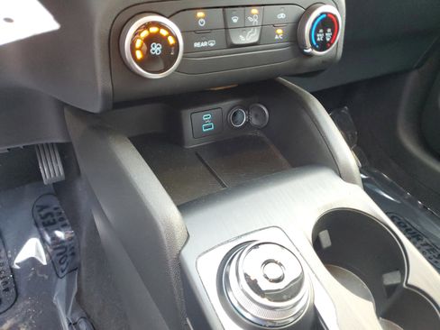 Used 2023 Ford Escape FWD image 18