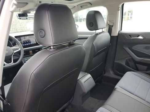 New 2026 Volkswagen Jetta SE FWD image 8