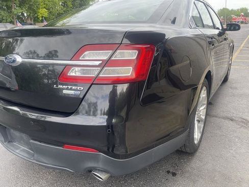 Used 2015 Ford Taurus Limited w/ Equipment Group 301A AWD/4WD image 10