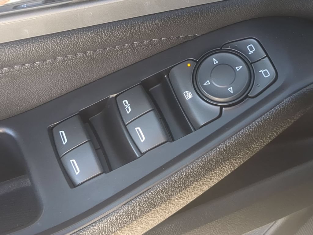 Used 2022 Chevrolet Traverse LT w/ LPO, Floor Liner Package AWD/4WD image 16