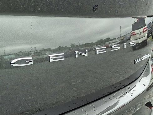 Used 2023 Genesis G70 3.3T w/ Sport Advanced Package image 32