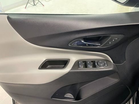 Used 2023 Chevrolet Equinox LS w/ Midnight Edition FWD image 18