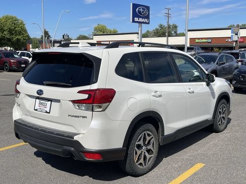 Used 2020 Subaru Forester Premium w/ Popular Package #1 AWD/4WD image 9