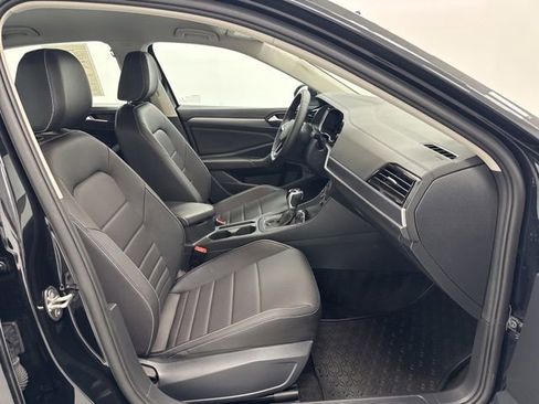 Used 2024 Volkswagen Jetta SE FWD image 24