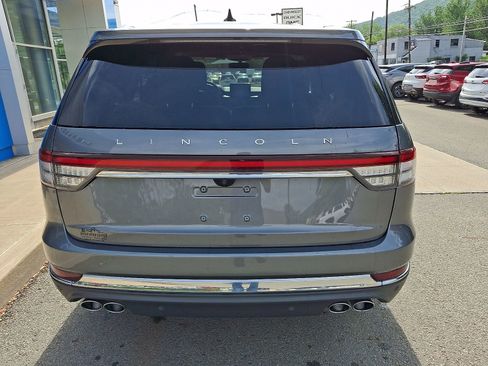 Used 2024 Lincoln Aviator AWD w/ Premium Package image 5