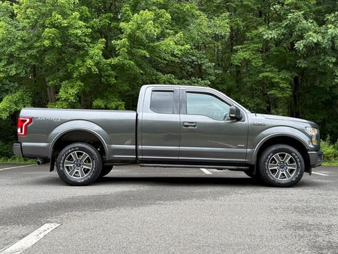 Used 2017 Ford F150 XLT w/ Equipment Group 302A Luxury AWD/4WD image 4