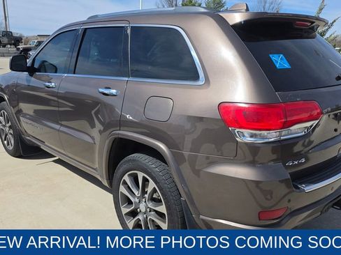 Used 2017 Jeep Grand Cherokee Overland image 3