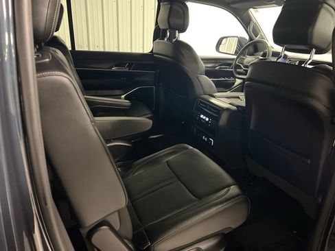 Used 2024 Jeep Wagoneer Series II w/ Premium Group I image 9
