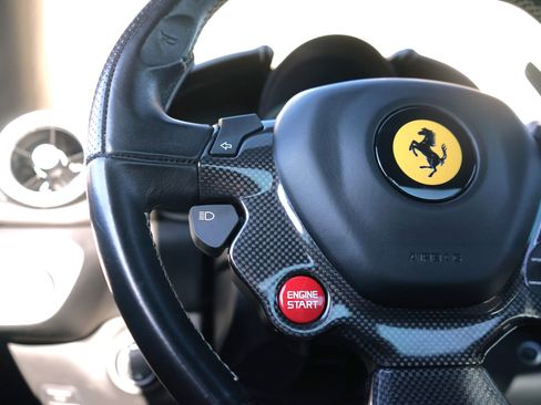 Used 2017 Ferrari California T RWD image 20