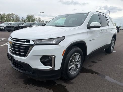 Used 2023 Chevrolet Traverse LT AWD/4WD image 2