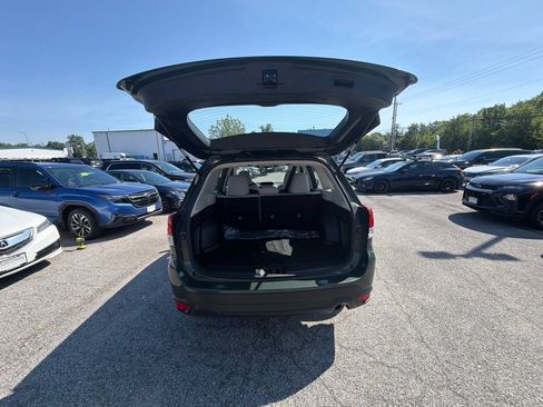 Used 2024 Subaru Forester AWD/4WD image 9