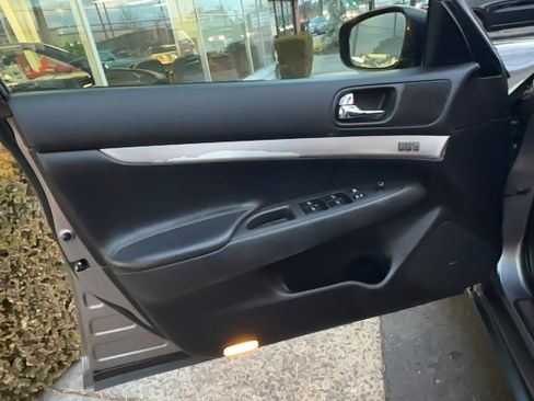 Used 2010 INFINITI G37 x Sedan w/ Premium Pkg image 17