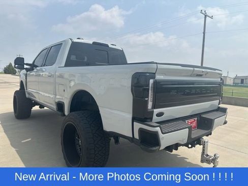 Used 2025 Ford F250 Platinum w/ FX4 Off-Road Package AWD/4WD image 8