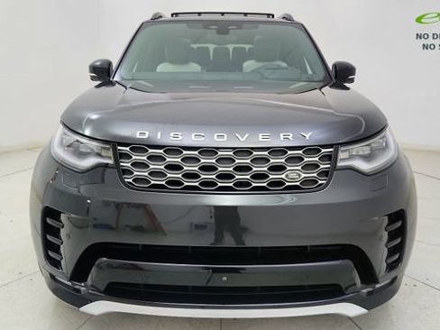 Used 2024 Land Rover Discovery Metropolitan Edition AWD/4WD image 2