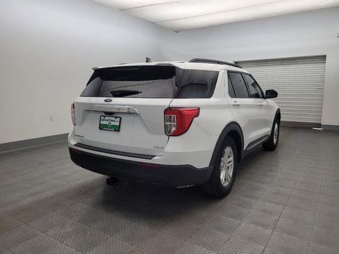 Used 2021 Ford Explorer XLT image 9