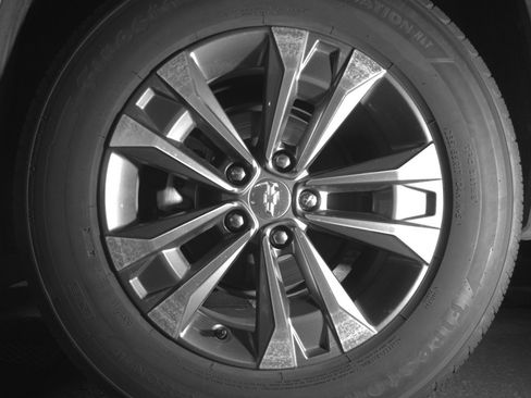 Used 2025 Chevrolet Equinox LT FWD image 14