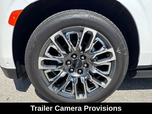 Used 2024 GMC Yukon Denali Ultimate AWD/4WD image 11